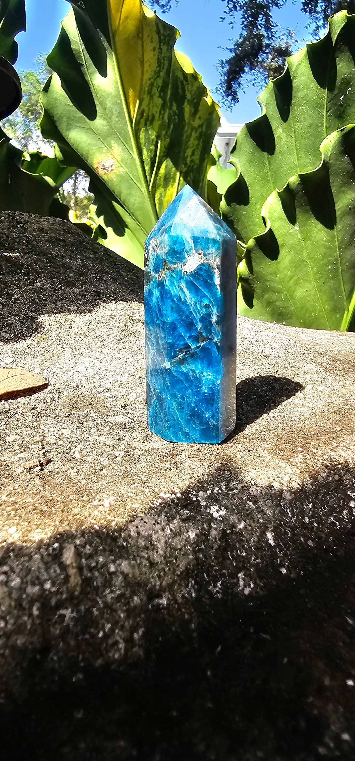 Blue Apatite Obelisk Crystal (6-8cm/2.7"-3.1")